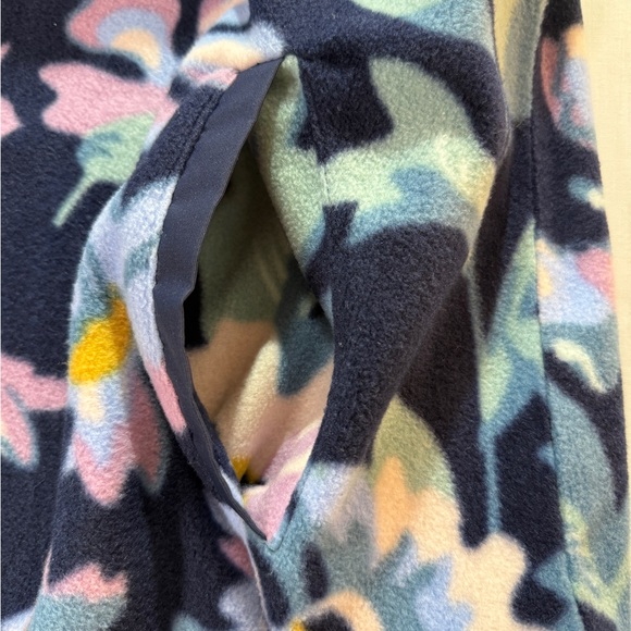 Vera Bradley Women's Snap Collar Fleece Pullover Sweatshirt Size Medium - Picture 7 of 9